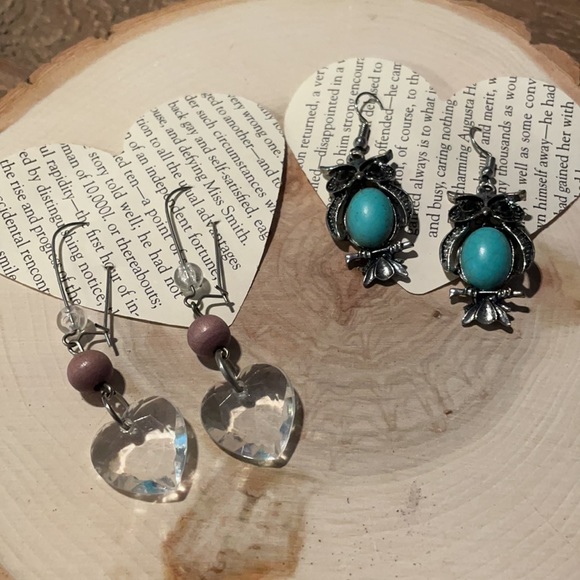 2 sets of Earrings - Picture 1 of 4